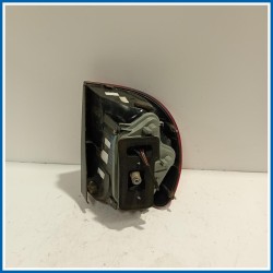 fanale post. dx. CON PORTALAMPADA E CONNETTORE  VOLKSWAGEN FOX (5Z) (04/05>07/11