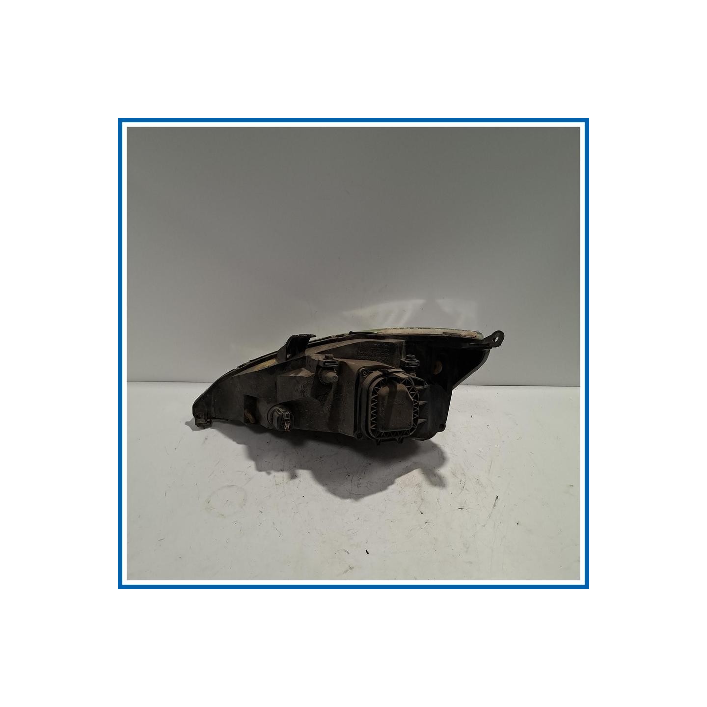 Proiettore ant. dx.CON REGOLAZIONE MAN. FORD FOCUS (CAK) (10/98>03/02