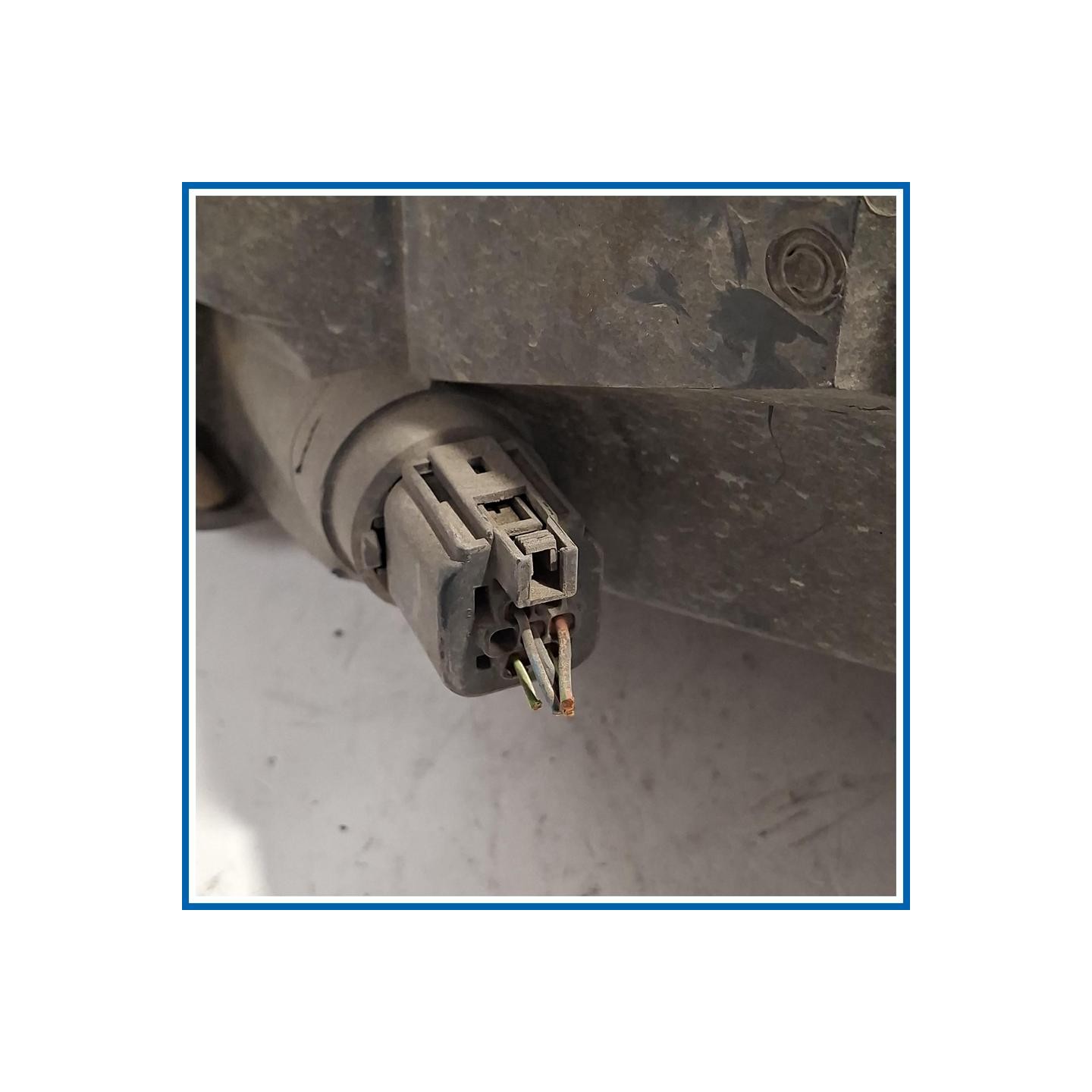 Proiettore ant. dx.CON REGOLAZIONE MAN. FORD FOCUS (CAK) (10/98>03/02