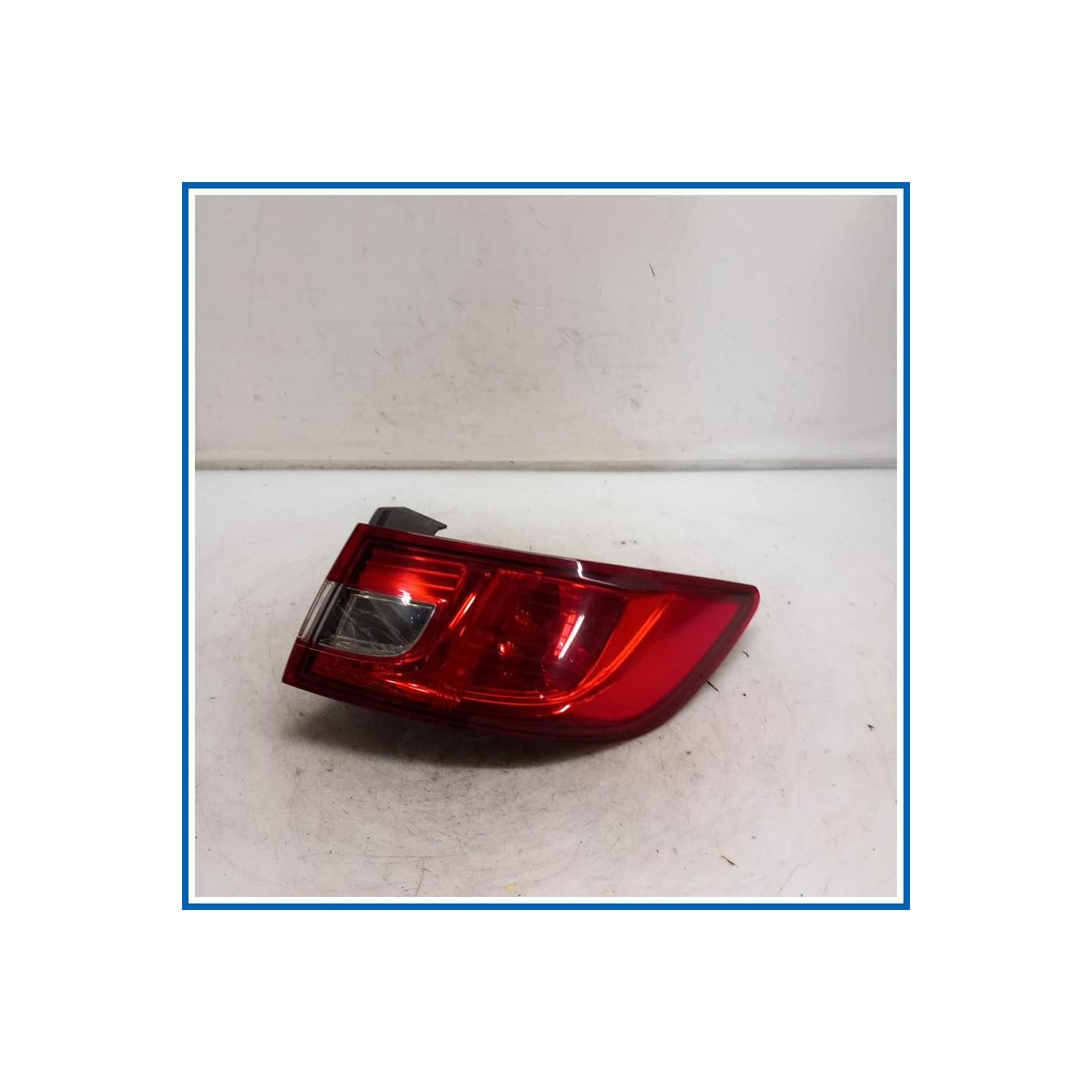 Fanale est. post. dx. RENAULT Clio IV