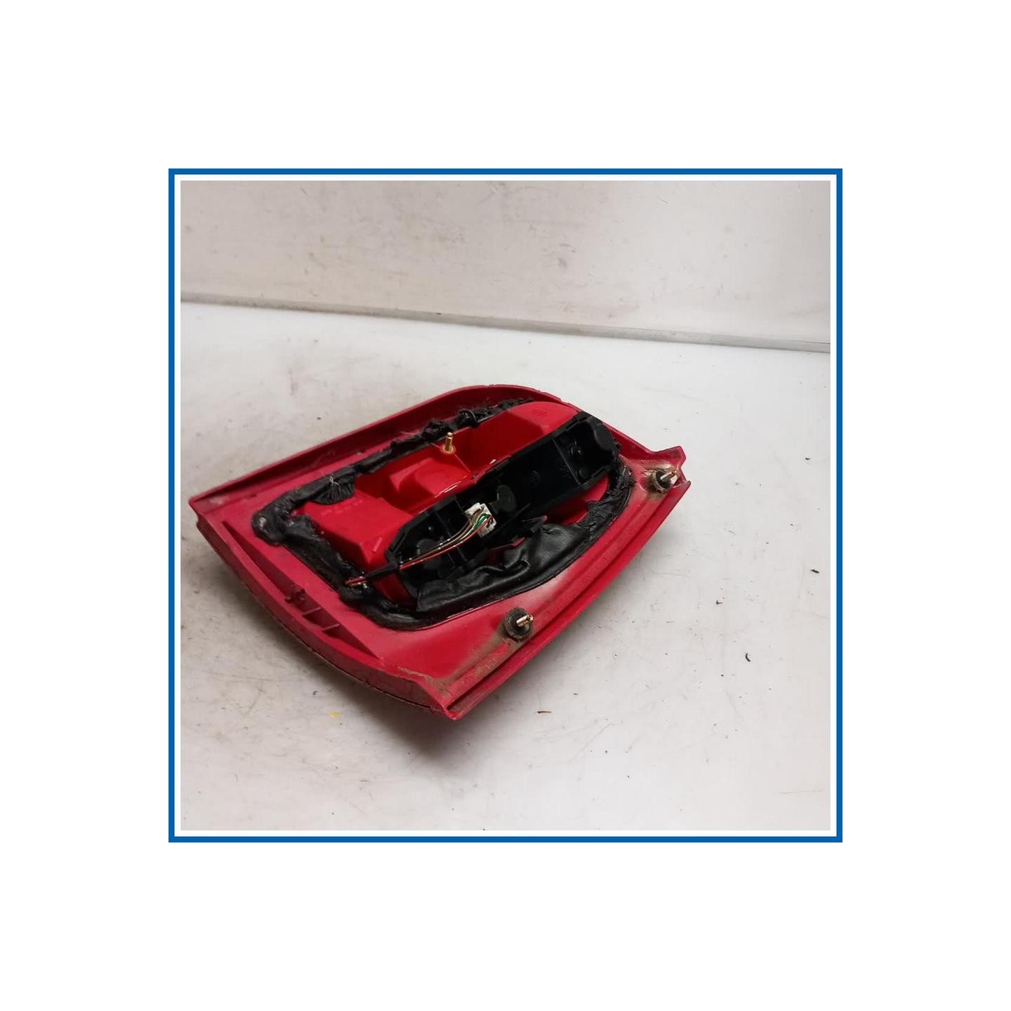 Fanale post. sx. NISSAN Micra II