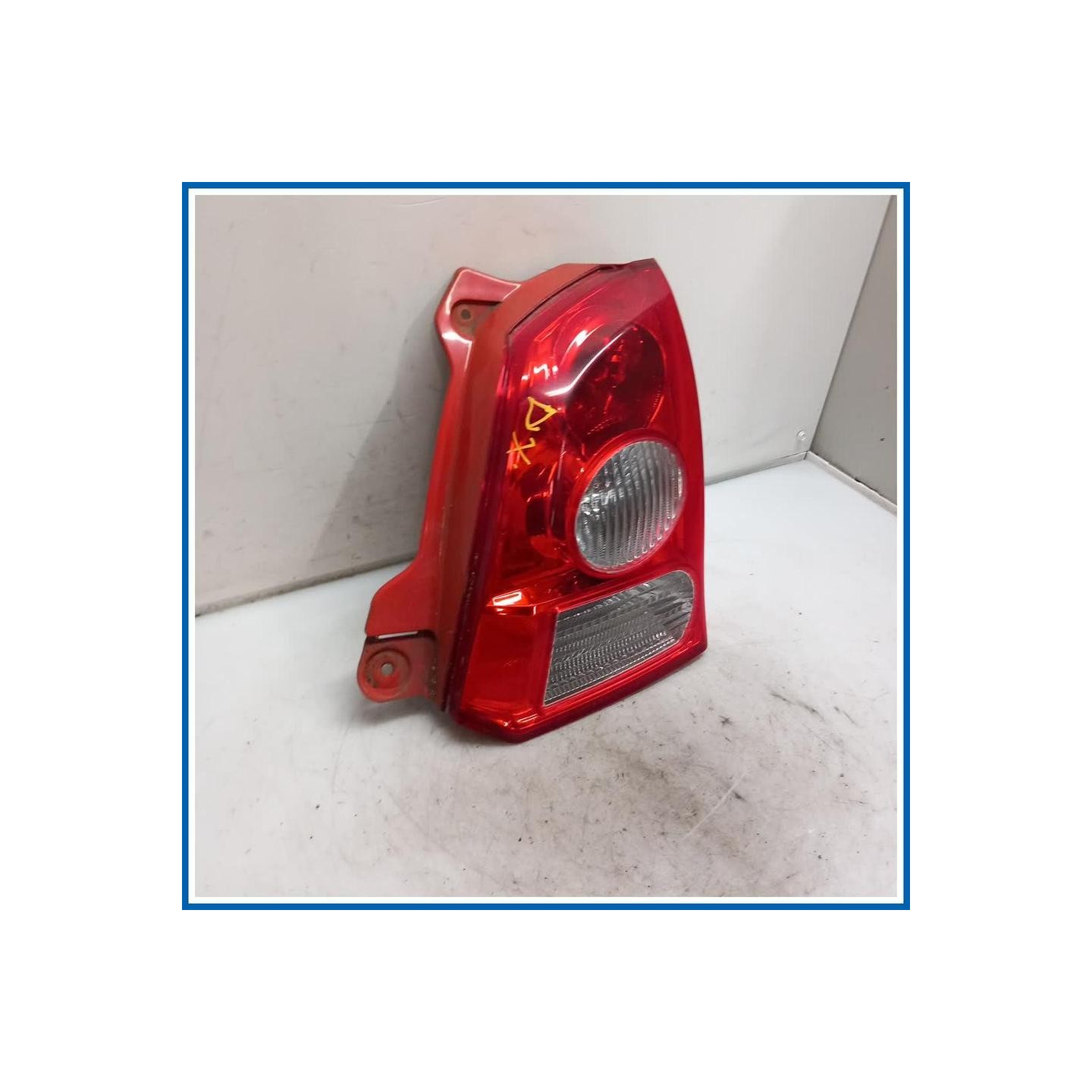 Fanale post. dx. NISSAN Pixo