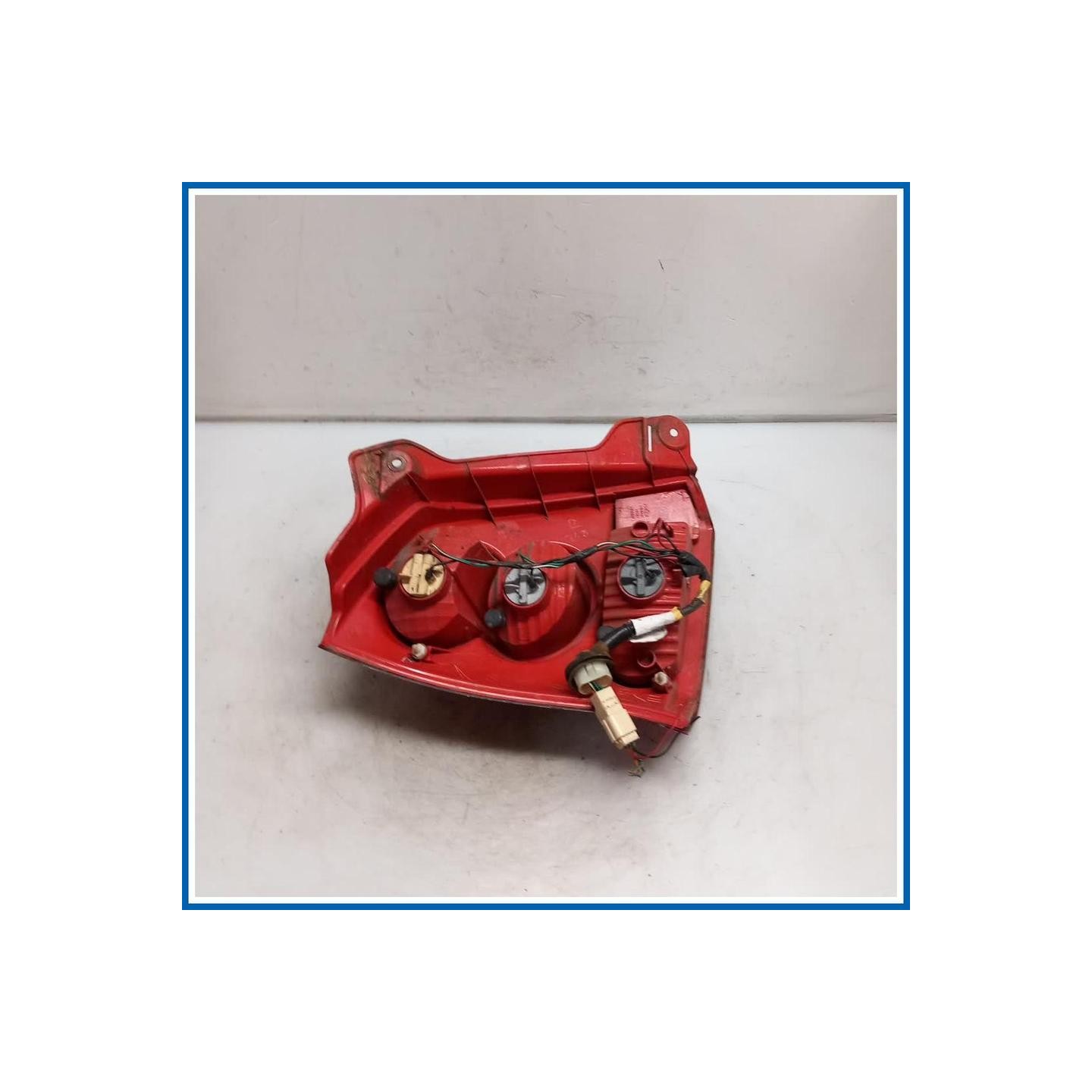 Fanale post. dx. NISSAN Pixo
