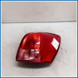Fanale est. post. dx. NISSAN Qashqai I