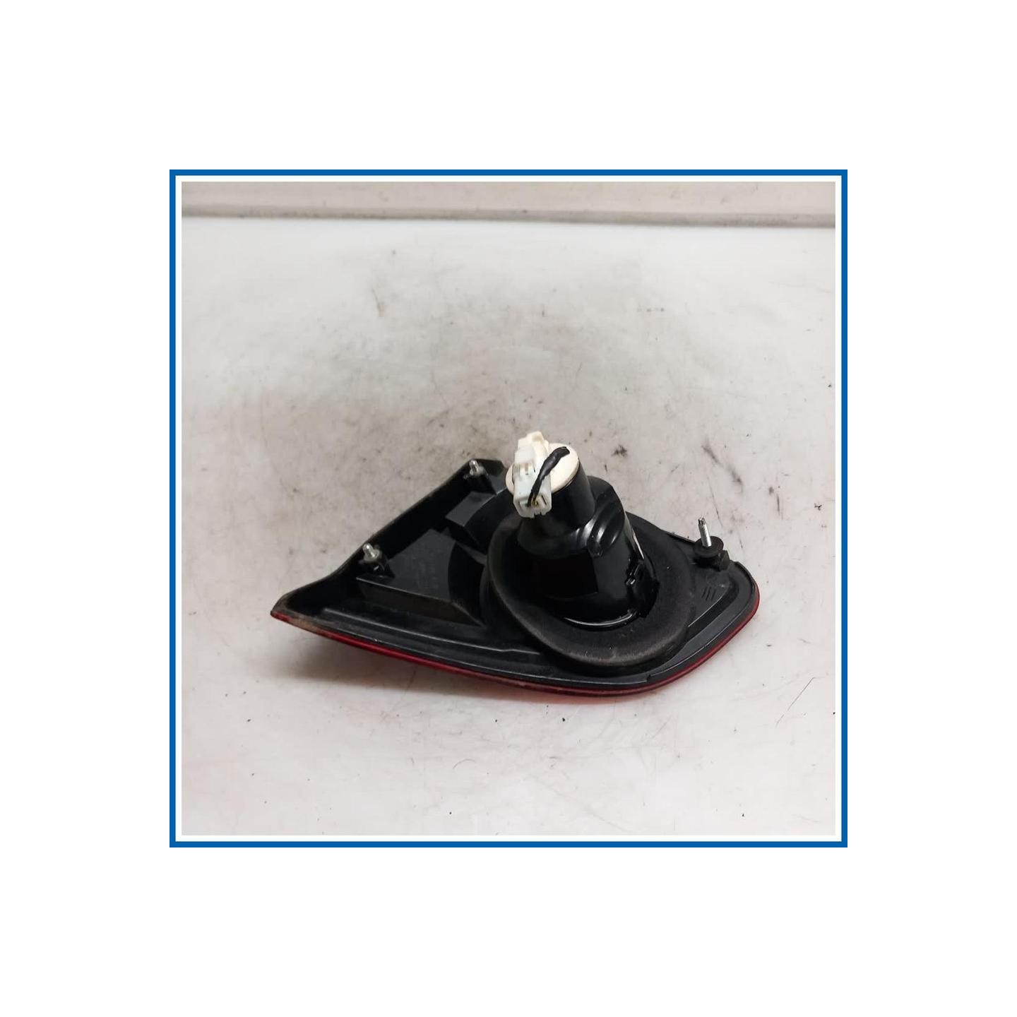 Fanale int. post. sx. NISSAN Qashqai I