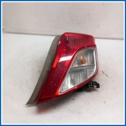 Fanale post. dx. TOYOTA Yaris IV