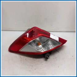 Fanale post. sx. TOYOTA Yaris IV