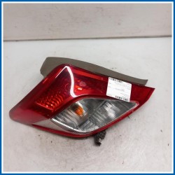 Fanale post. sx. TOYOTA Yaris IV