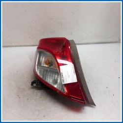 Fanale post. sx. TOYOTA Yaris IV