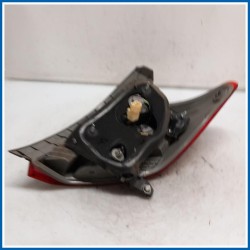 Fanale post. sx. TOYOTA Yaris IV