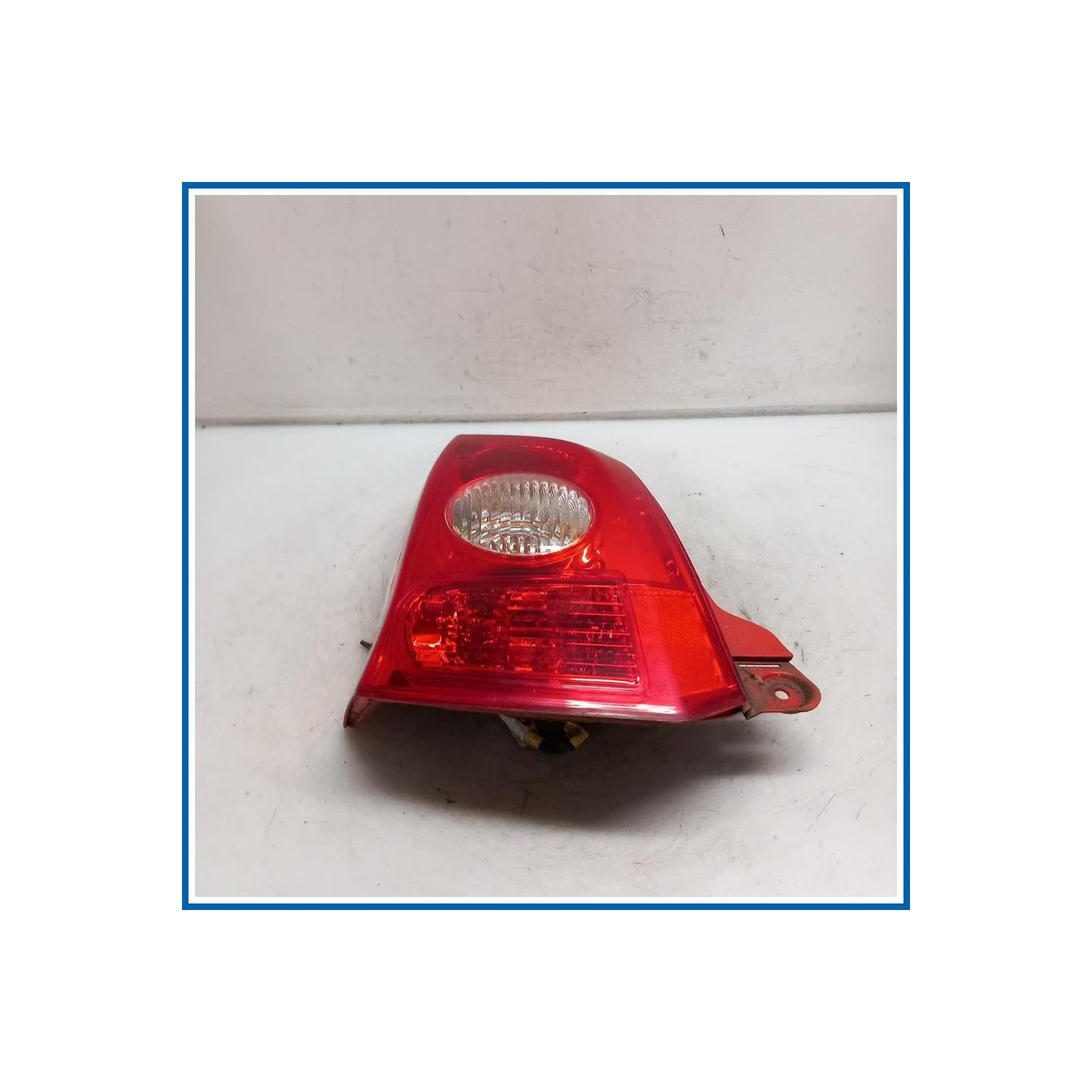 Fanale post. sx. NISSAN Pixo