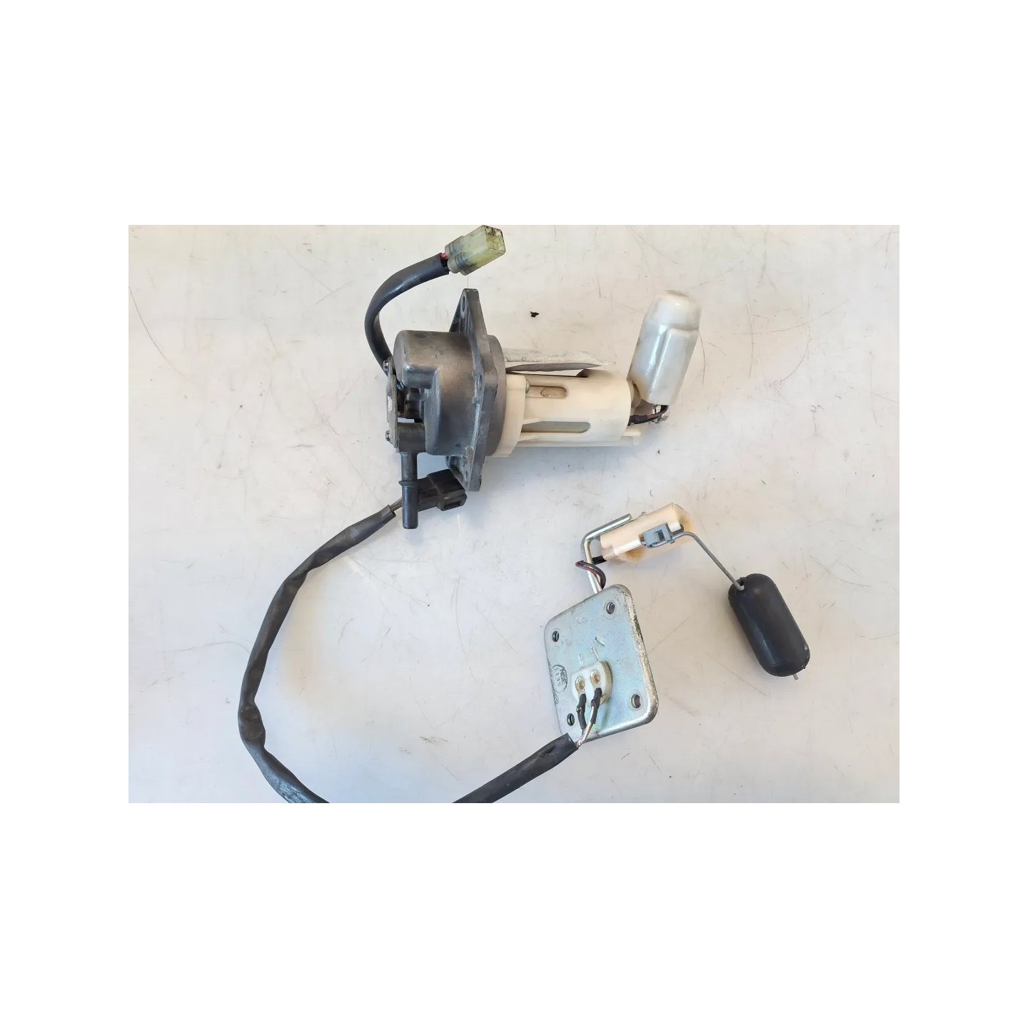 Pompa carburante c/trasduttore (galleggiante) Kawasaki ER-6N (12-16) ER-6N 25Kw 