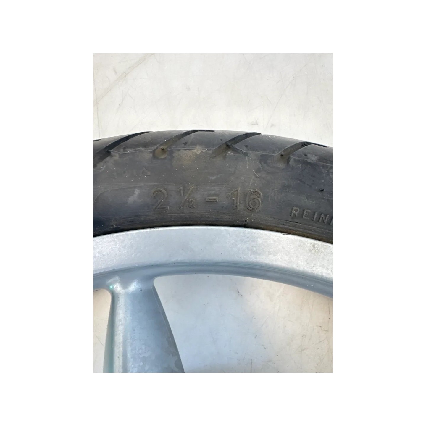 Cerchio ruota anteriore Aprilia Scarabeo 50 2T (93-97) Scarabeo 50 2T 
