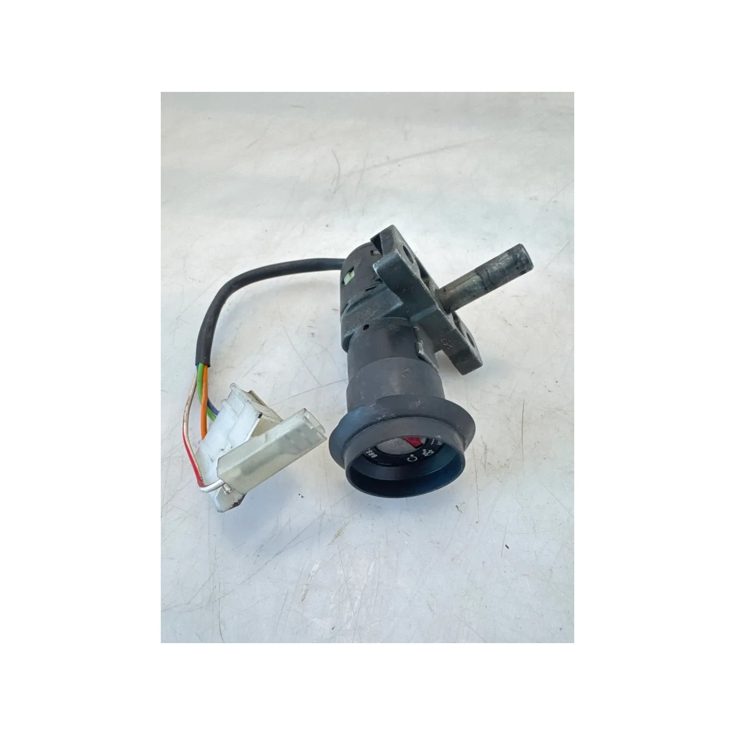 Commutatore avviamento e bloccasterzo Aprilia Scarabeo 50 2T (93-97) Scarabeo 50 2T 