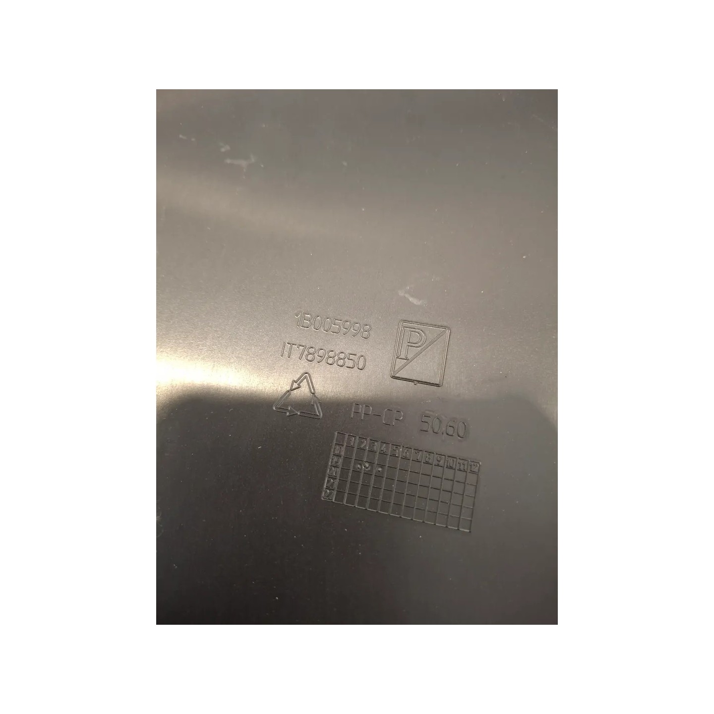 Carenatura anteriore superiore Piaggio MP3 300 (14-21) MP3 300 hpe ABS 