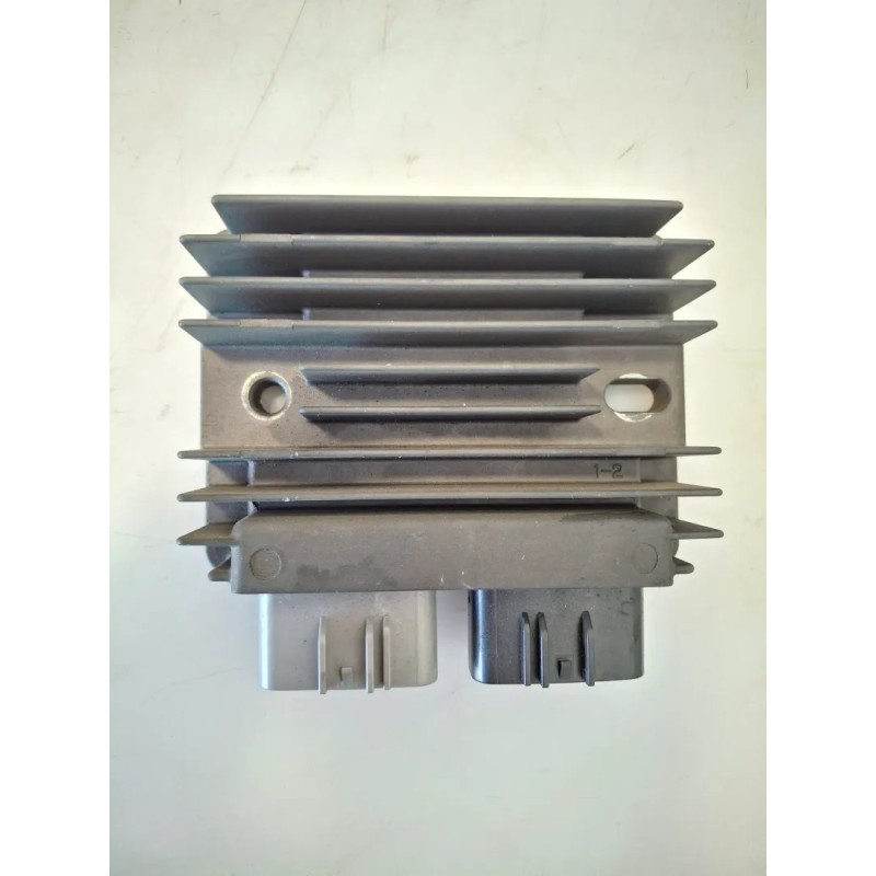 Regolatore tensione Piaggio MP3 300 (14-21) MP3 300 hpe ABS 