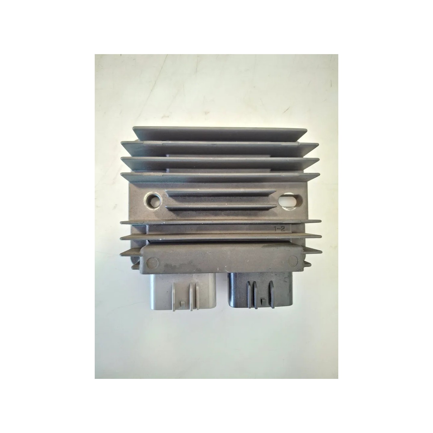 Regolatore tensione Piaggio MP3 300 (14-21) MP3 300 hpe ABS