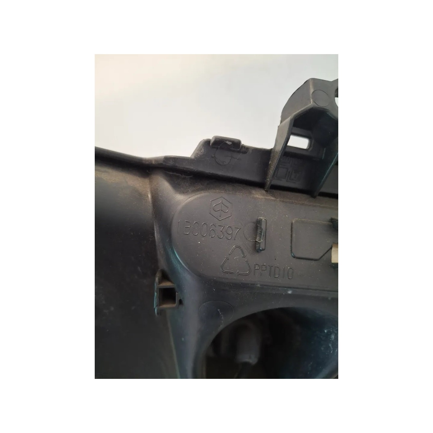 Parafango posteriore Piaggio MP3 300 (14-21) MP3 300 hpe ABS 