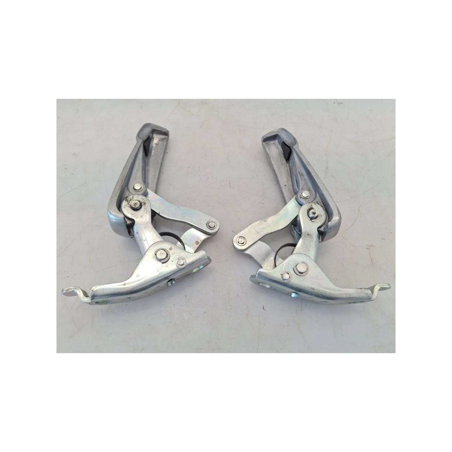 Pedana appoggiapiede posteriore Piaggio Vespa 300 GTS hpe (E5) Vespa 300 GTS hpe Super ABS