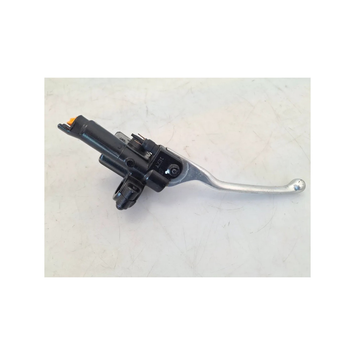 Pompa con serbatoio liquido freni posteriore con leva Piaggio Vespa 300 GTS hpe (E5) Vespa 300 GTS hpe Super ABS 