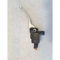 Pompa con serbatoio liquido freni anteriore con leva Piaggio Vespa 300 GTS hpe (E5) Vespa 300 GTS hpe Super ABS 