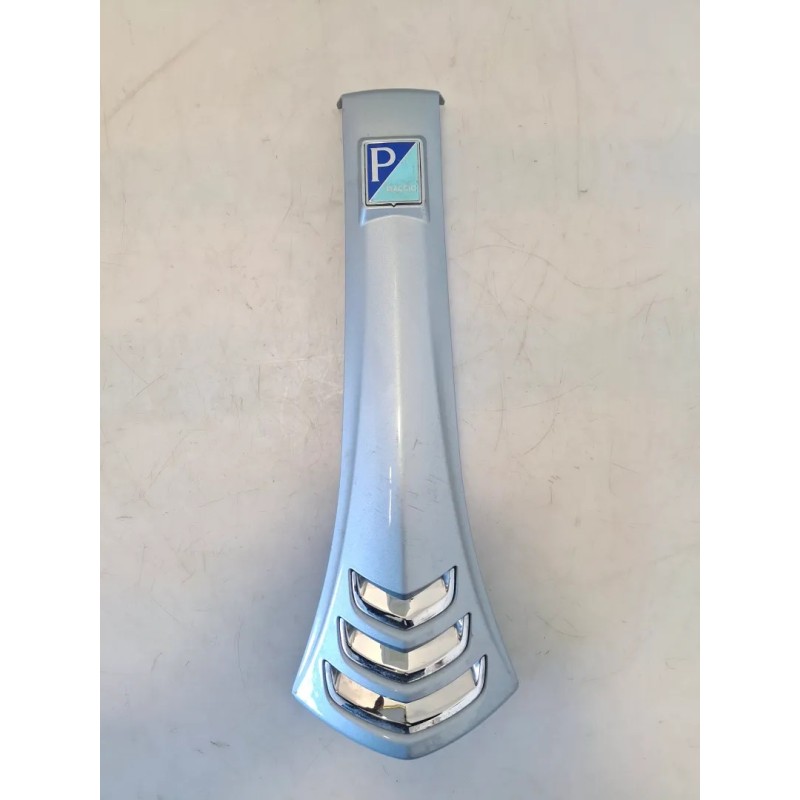 Supporto stemma anteriore Piaggio Vespa 300 GTS hpe (E5) Vespa 300 GTS hpe Super ABS 