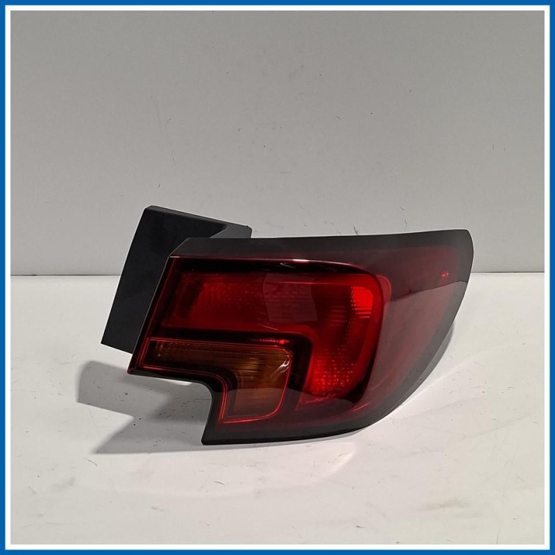 Fanale est. post. dx. OPEL Astra K