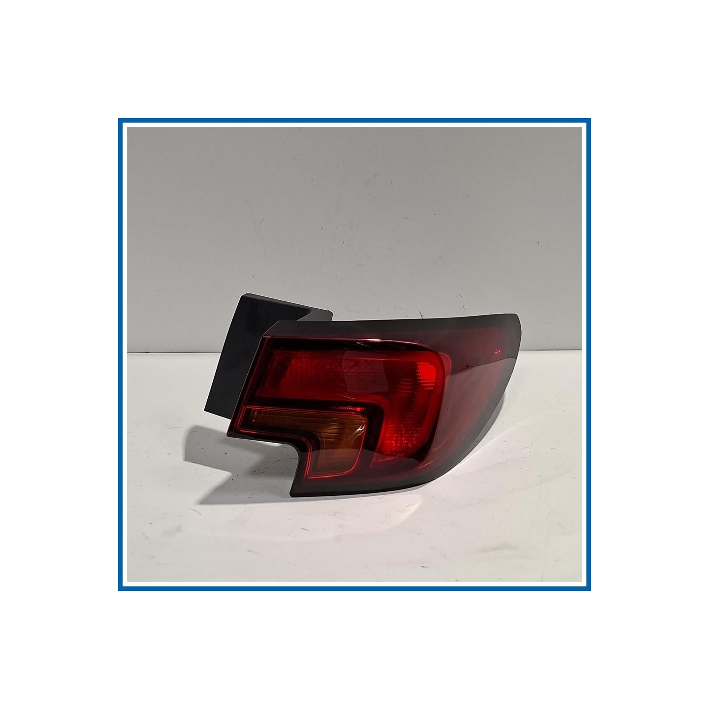 Fanale est. post. dx. OPEL Astra K