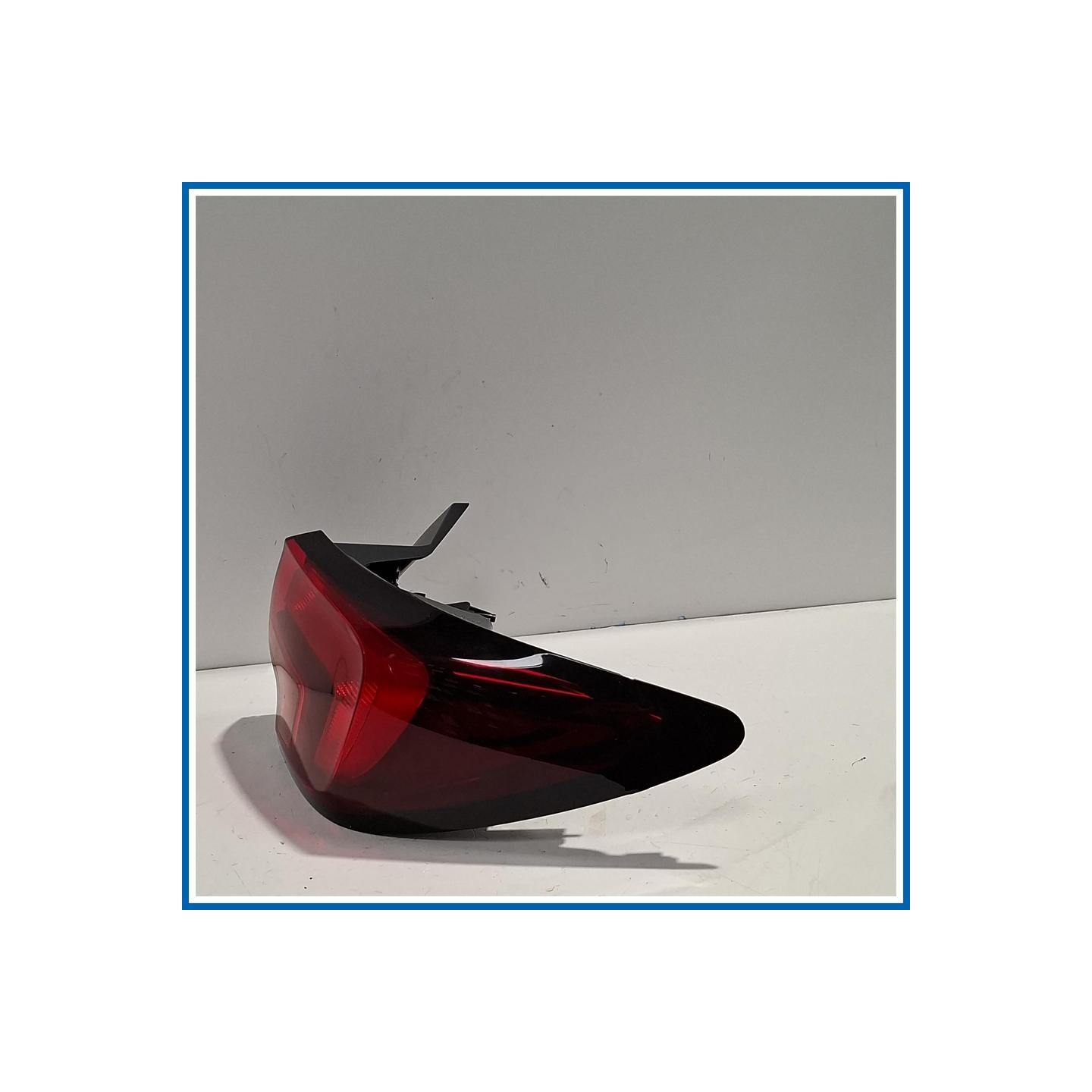 Fanale est. post. dx. OPEL Astra K