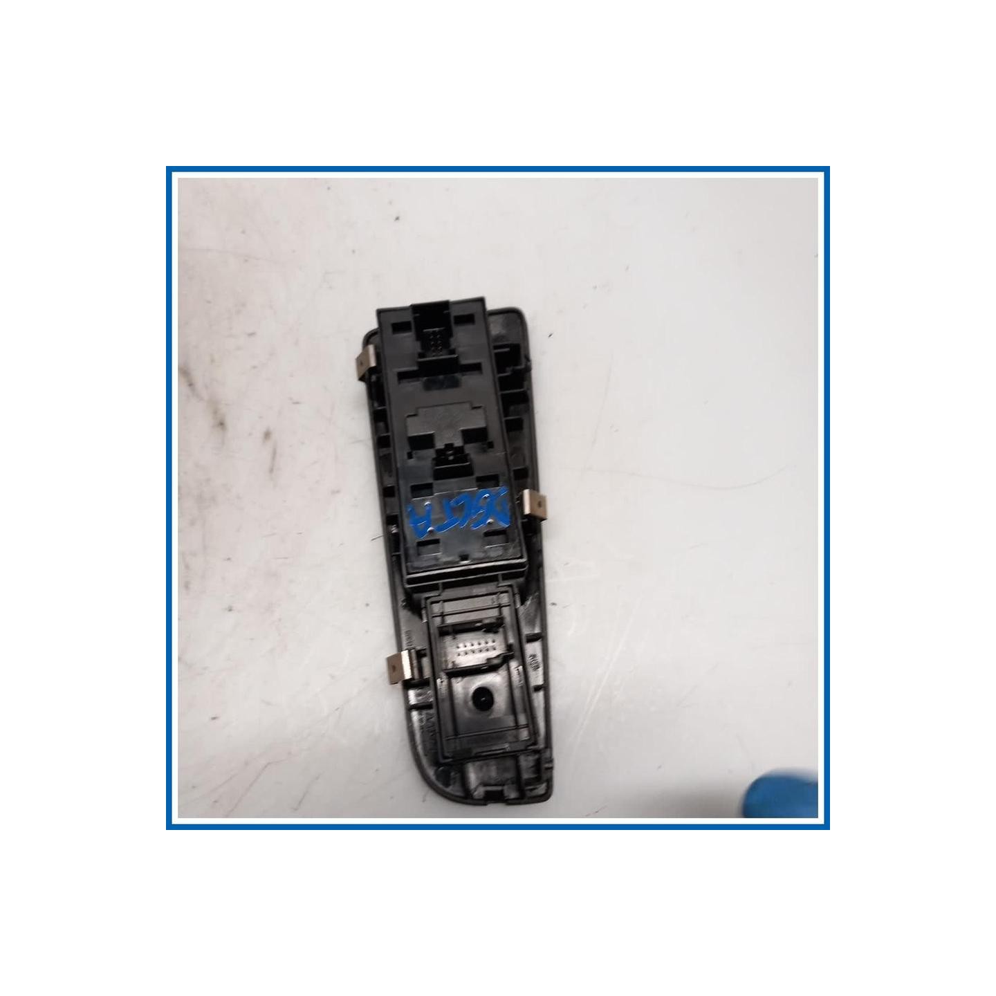 Interruttore alzacristalli ant. sx. LANCIA Delta III