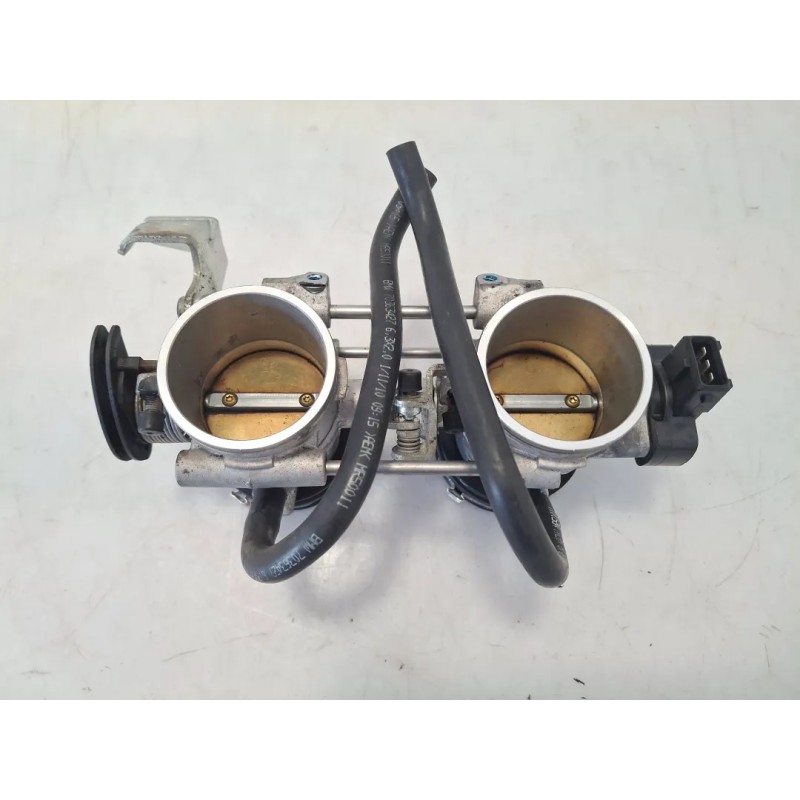 Corpo farfallato Bmw F 800 R (217) (E3) (09-15) F 800 R 