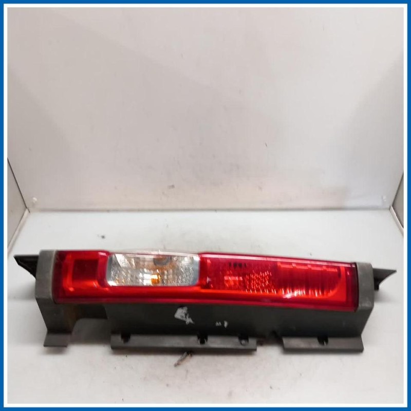 Fanale post. sx. RENAULT Trafic III