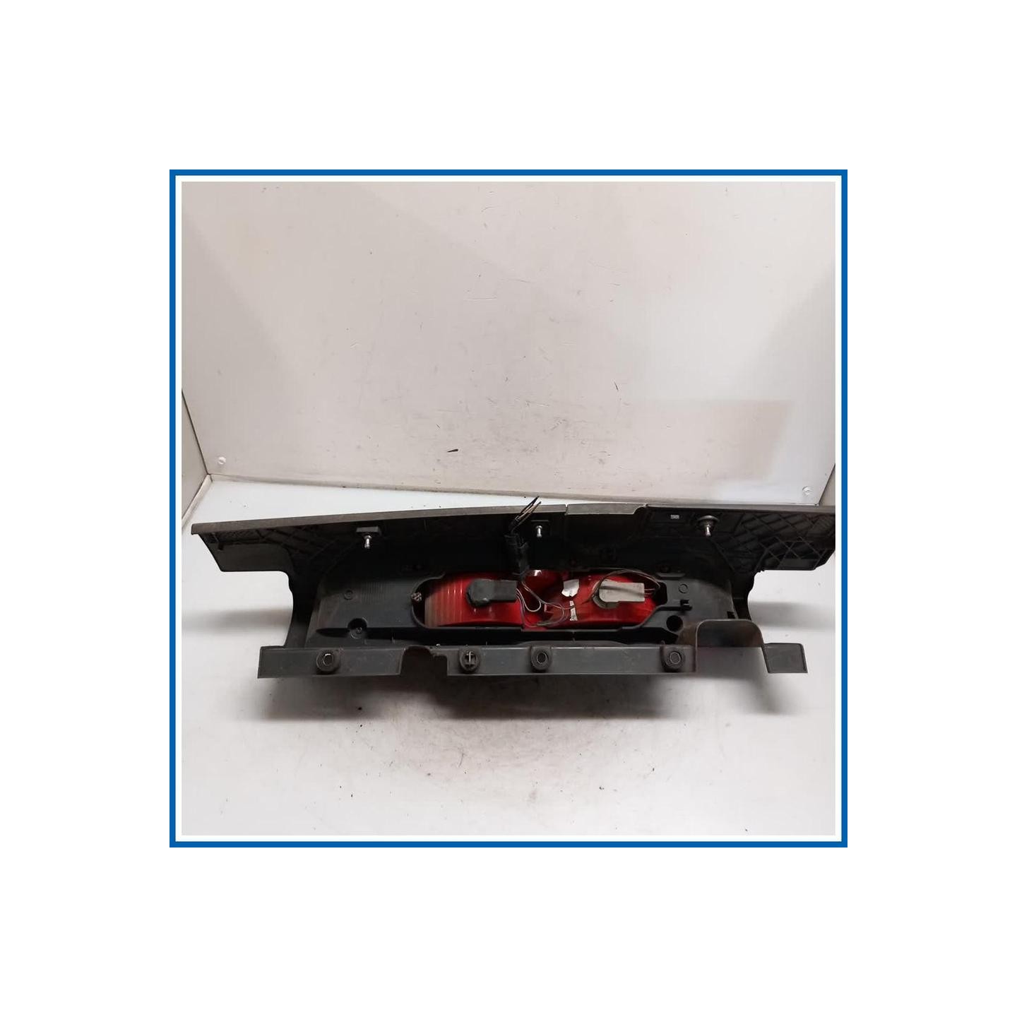 Fanale post. sx. RENAULT Trafic III