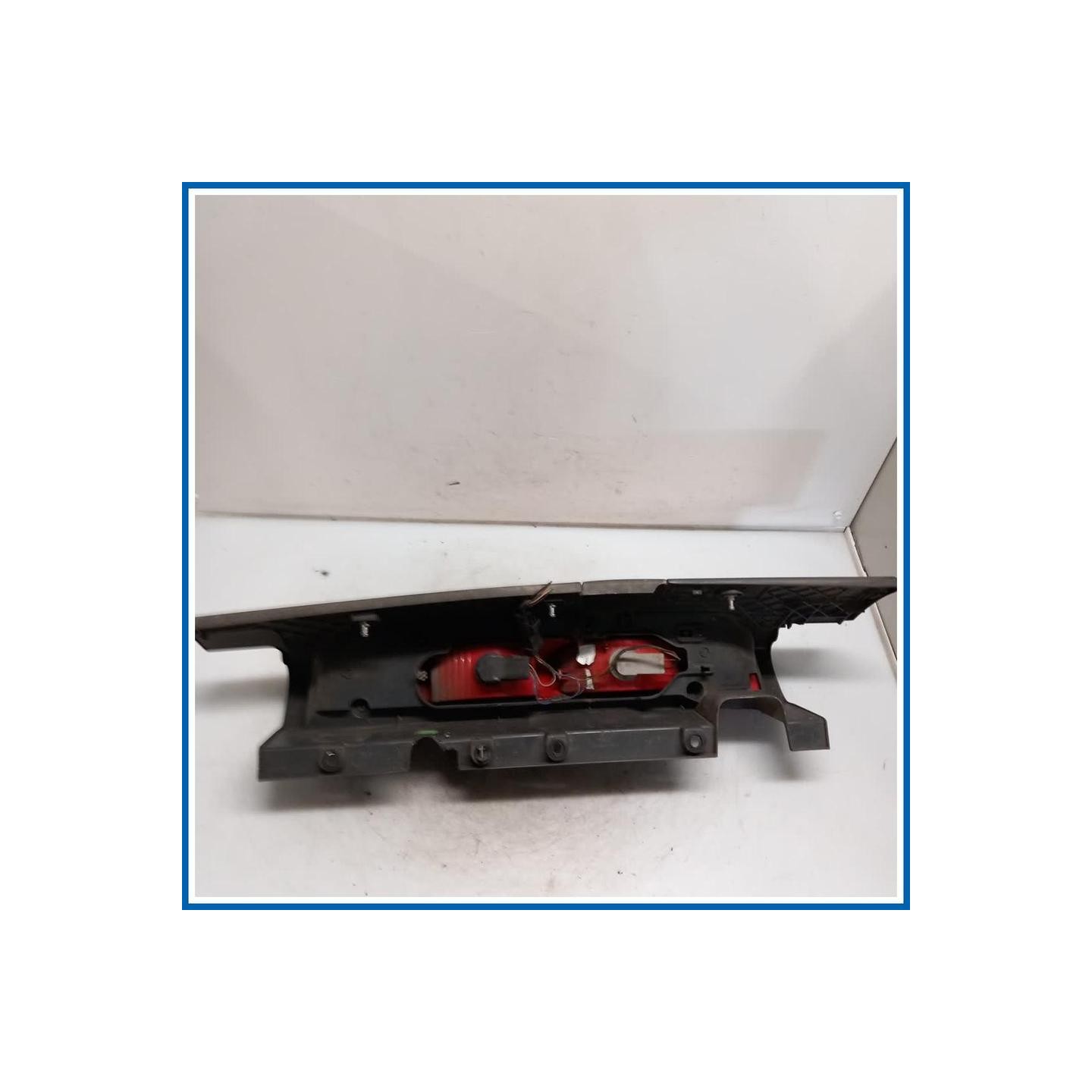 Fanale post. sx. RENAULT Trafic III