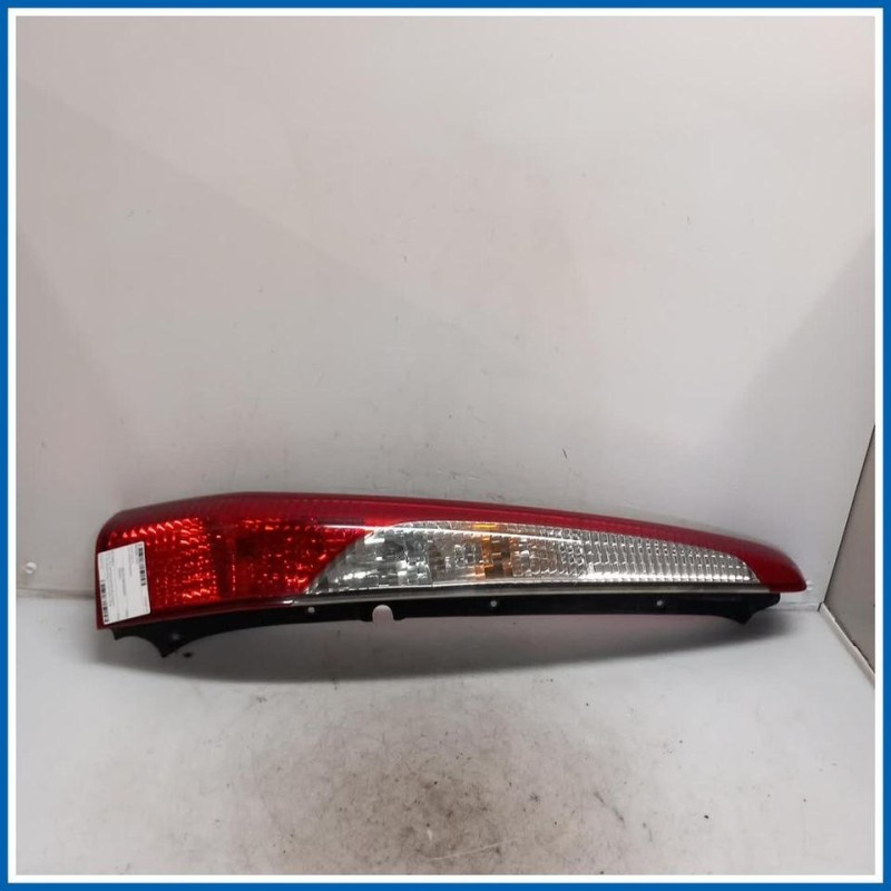 Fanale post. sx. MITSUBISHI Lancer IV SW