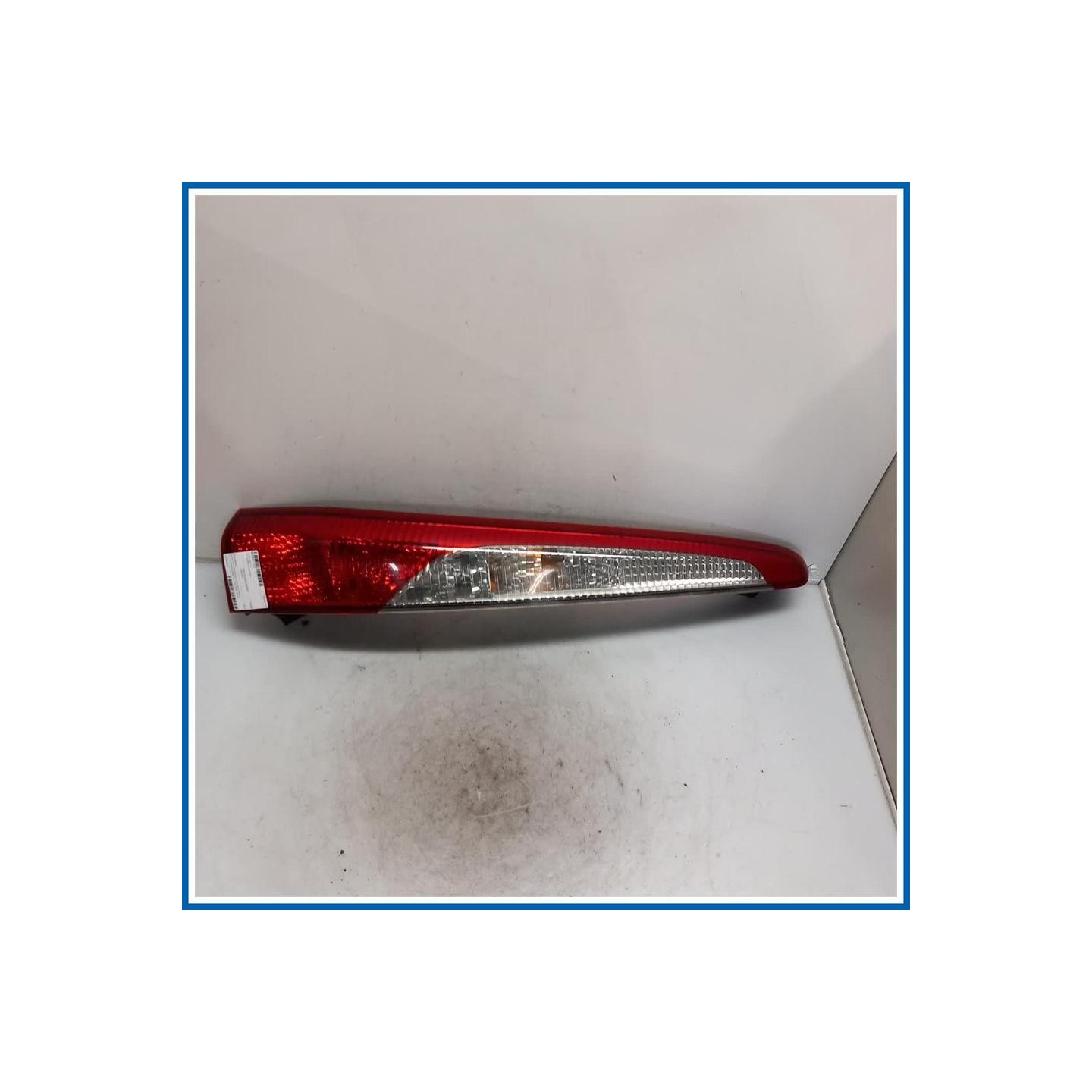 Fanale post. sx. MITSUBISHI Lancer IV SW