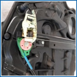 Alzacristallo porta ant. dx. LANCIA Ypsilon II