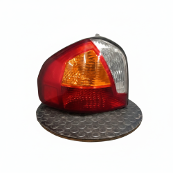 FANALE POST. 08-04- SX. 097 HYUNDAI SANTA FE 1A SERIE...