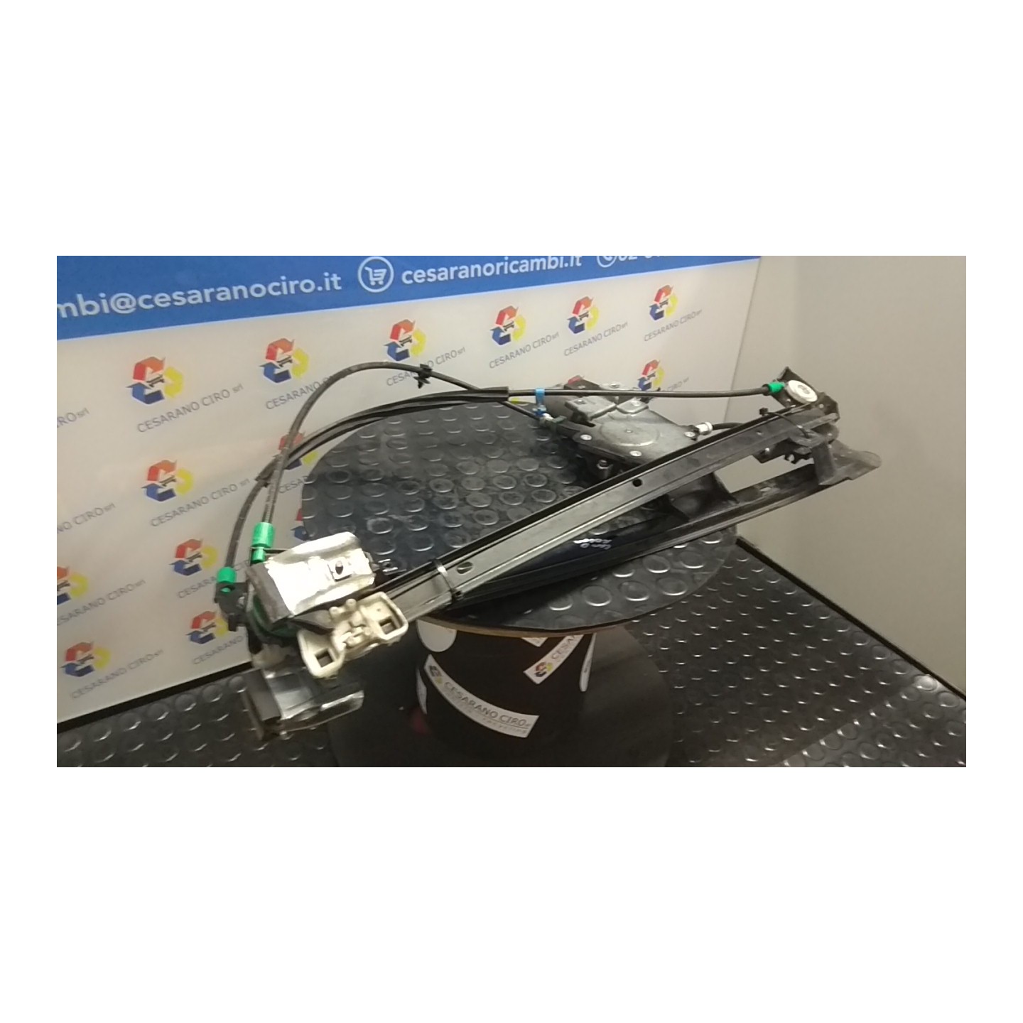 ALZACRISTALLO ELETTR. PORTA ANT. C/MOTORINO DX. 066 LAND ROVER FREELANDER (08/02-10/06) 204D3 LR006371