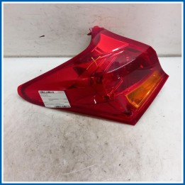Fanale est. post. sx. TOYOTA Auris II