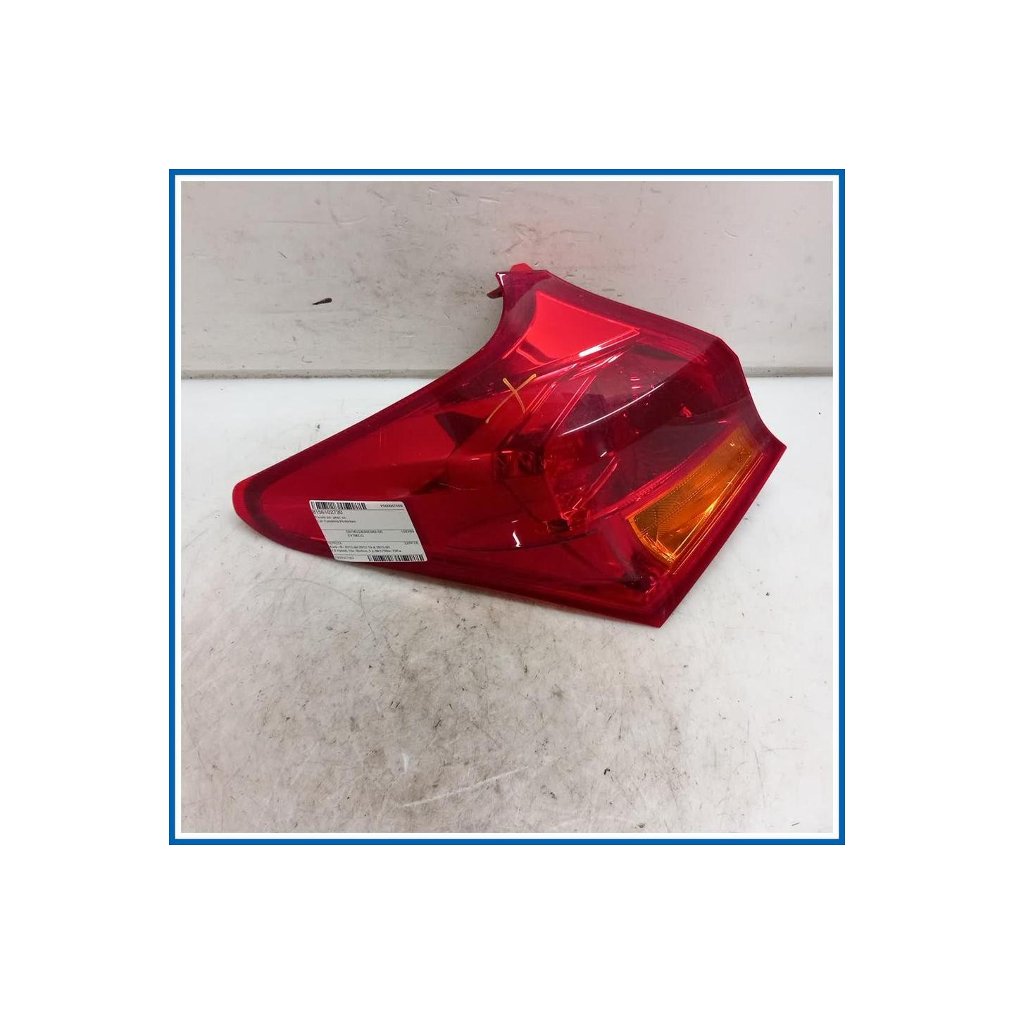 Fanale est. post. sx. TOYOTA Auris II