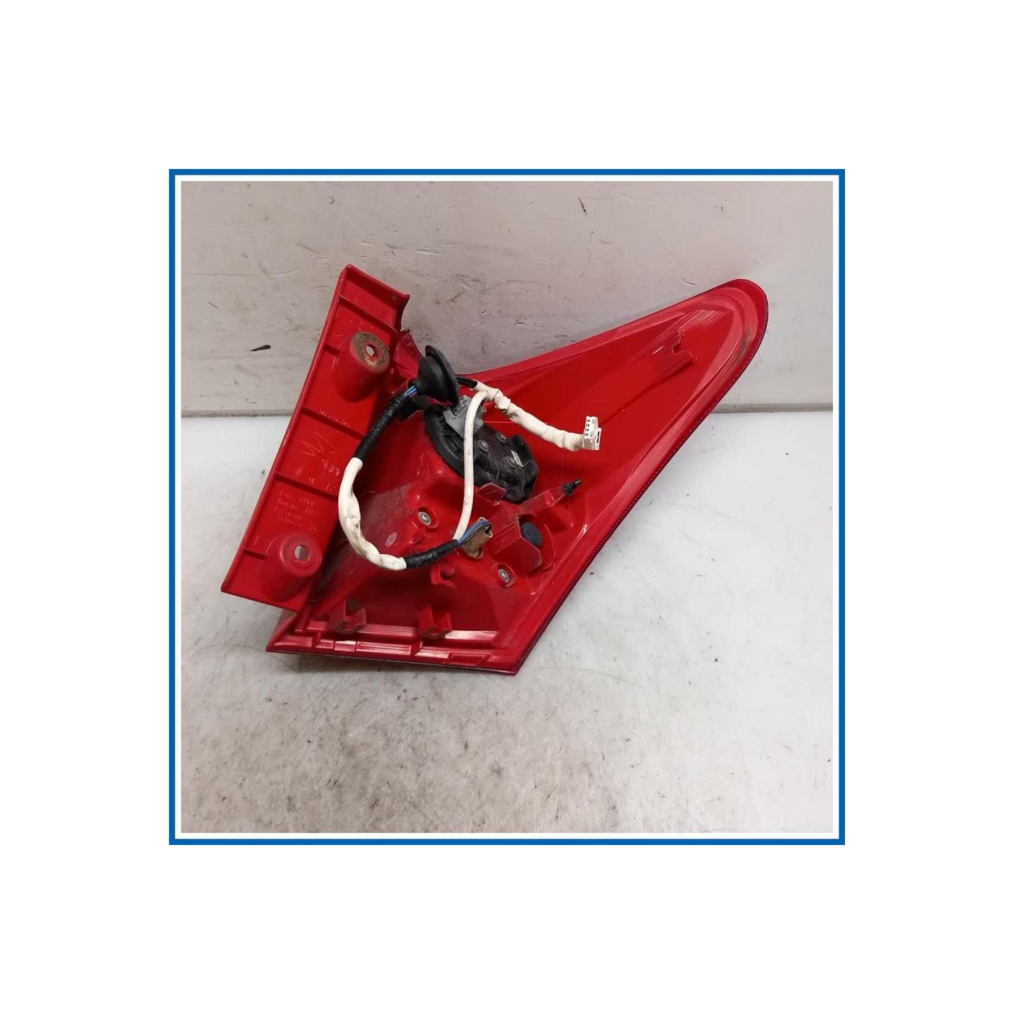 Fanale est. post. sx. TOYOTA Auris II