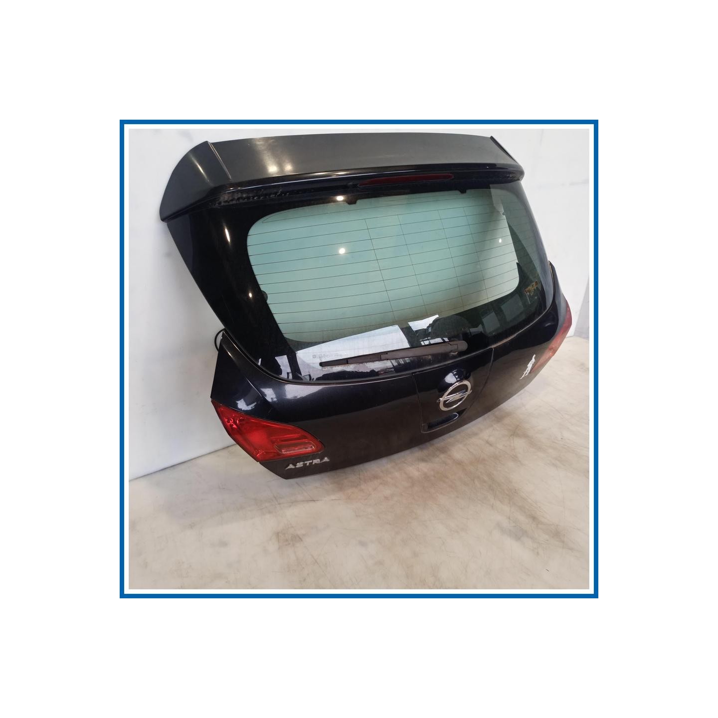 Portello post. OPEL Astra J