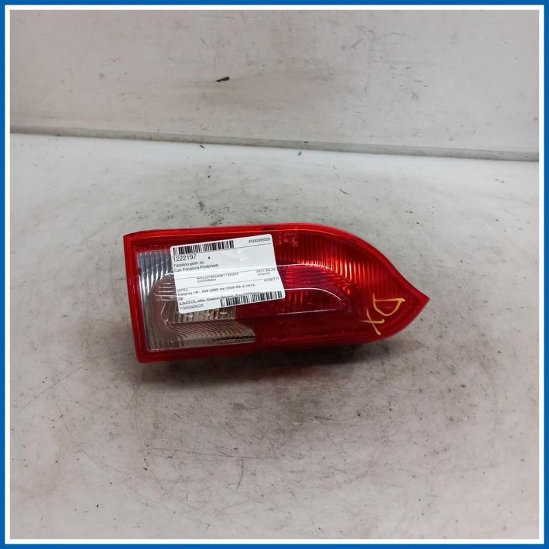 Fanalino post. sx. OPEL Insignia A SW