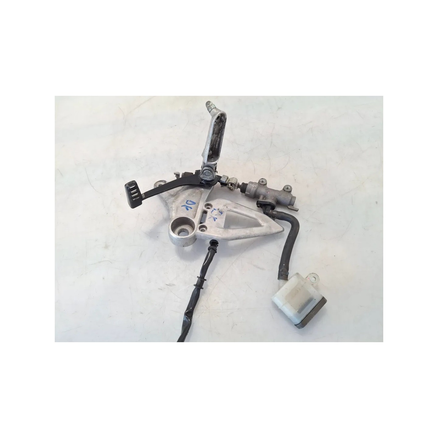 Pedana appoggiapiede anteriore completo Honda cb 300 r CB 300 R (2022 - 26) Destro