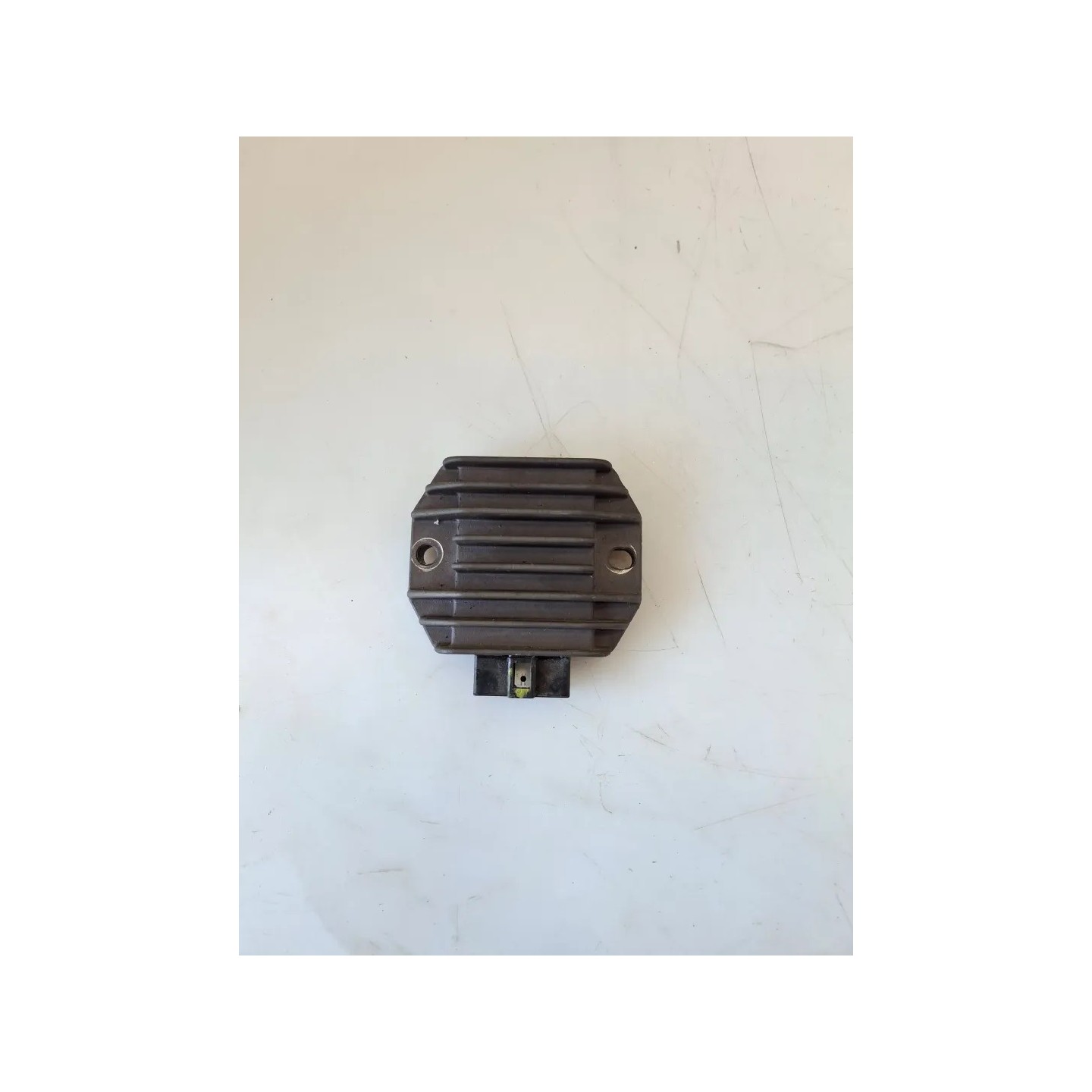 Regolatore tensione Piaggio Liberty 125 (E3) (13-15) Liberty 125 3V i.e. 