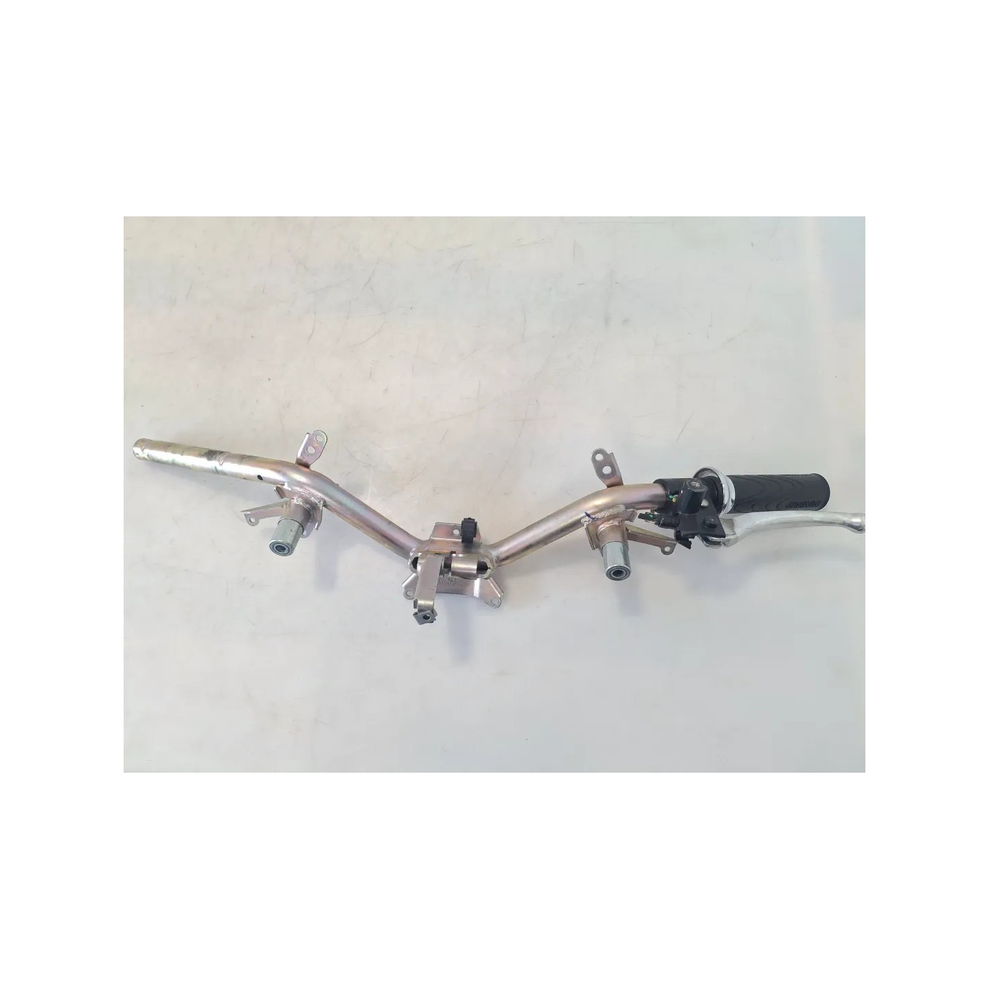 Manubrio Piaggio Liberty 150 3V i.e. (E3/E4) (16-21) Liberty S 150 I-get ABS 3V i.e. (E4) 