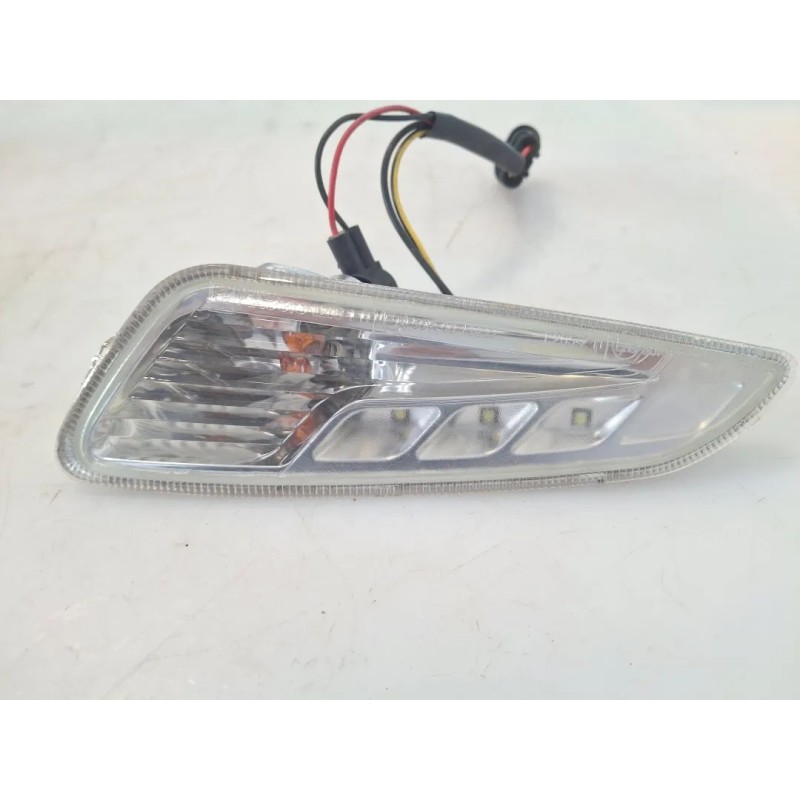 Indicatore direzione anteriore Piaggio Vespa 150 Primavera (E3) Vespa 150 Primavera 3V Destro