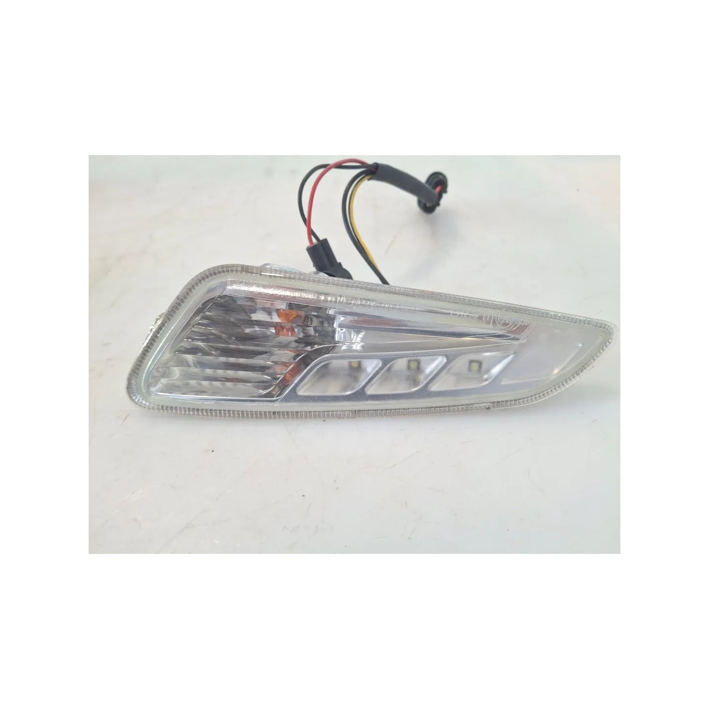 Indicatore direzione anteriore Piaggio Vespa 150 Primavera (E3) Vespa 150 Primavera 3V Destro