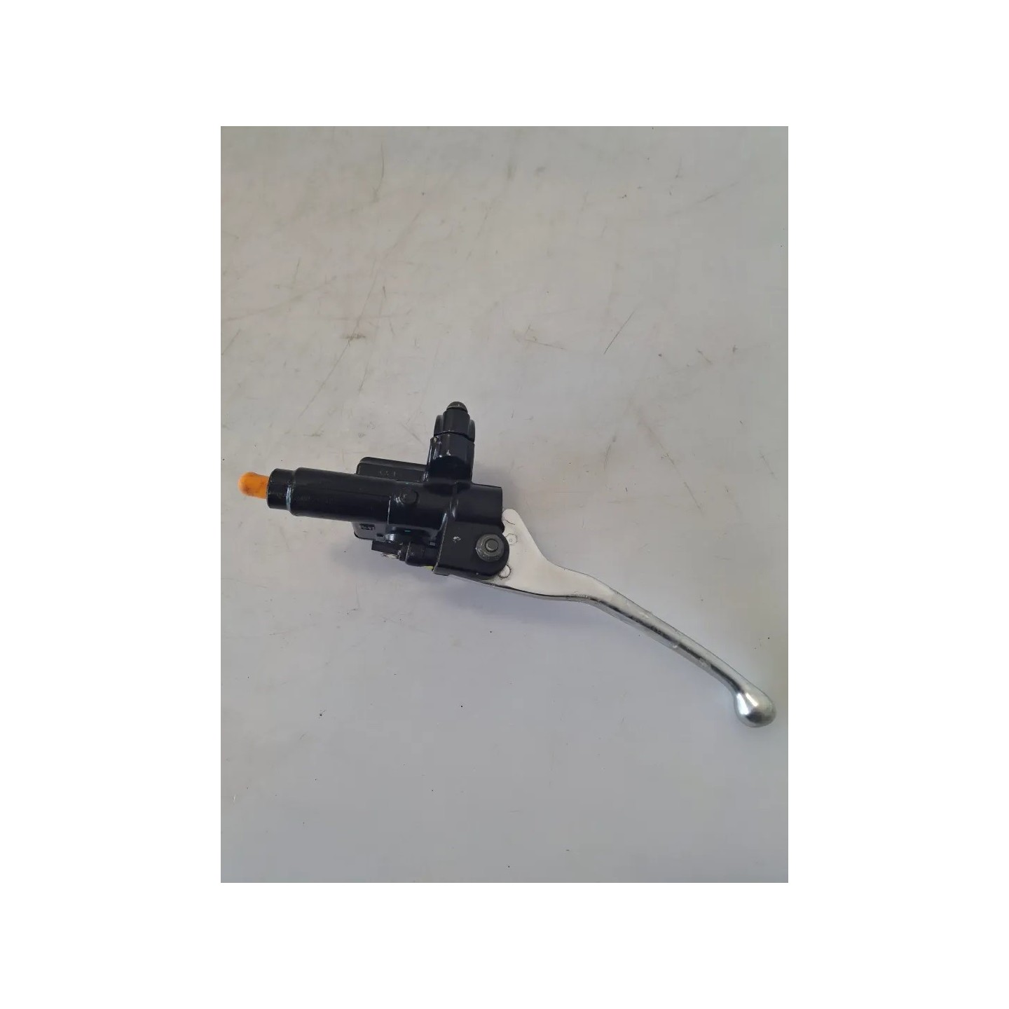 Pompa con serbatoio liquido freni anteriore con leva Piaggio Liberty 150 3V i.e. (E3/E4) (16-21) Liberty S 150 I-get ABS 3V i.e.